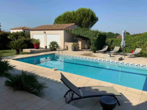 Maison agréable avec piscine à Entre-Vignes